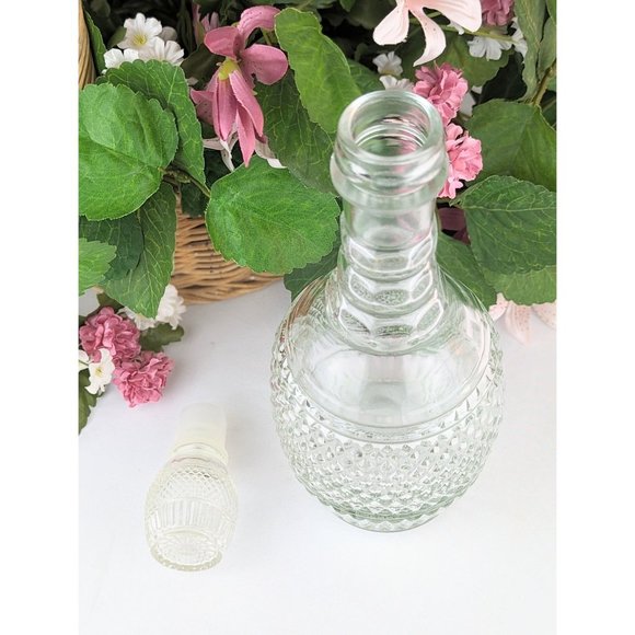 Vintage Clear Glass 1975 Whiskey Liquor Decanter with Stopper 70s Water Decanter - Picture 7 of 9